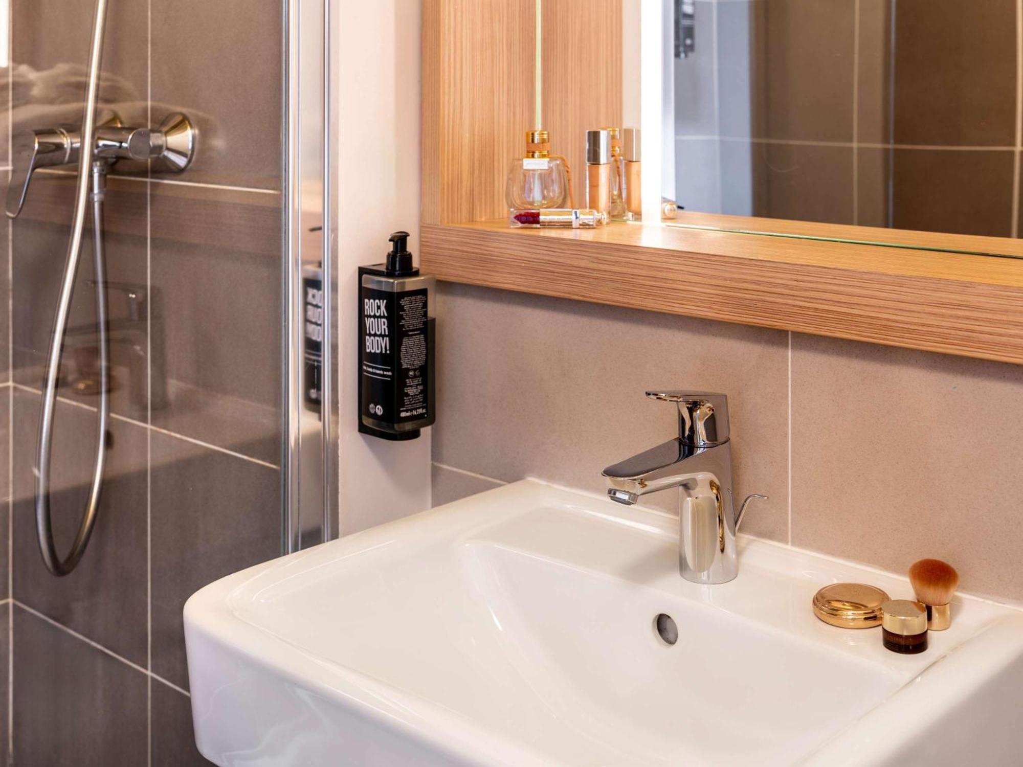 מלון Ibis Styles Prevessin Geneve Aeroport מראה חיצוני תמונה